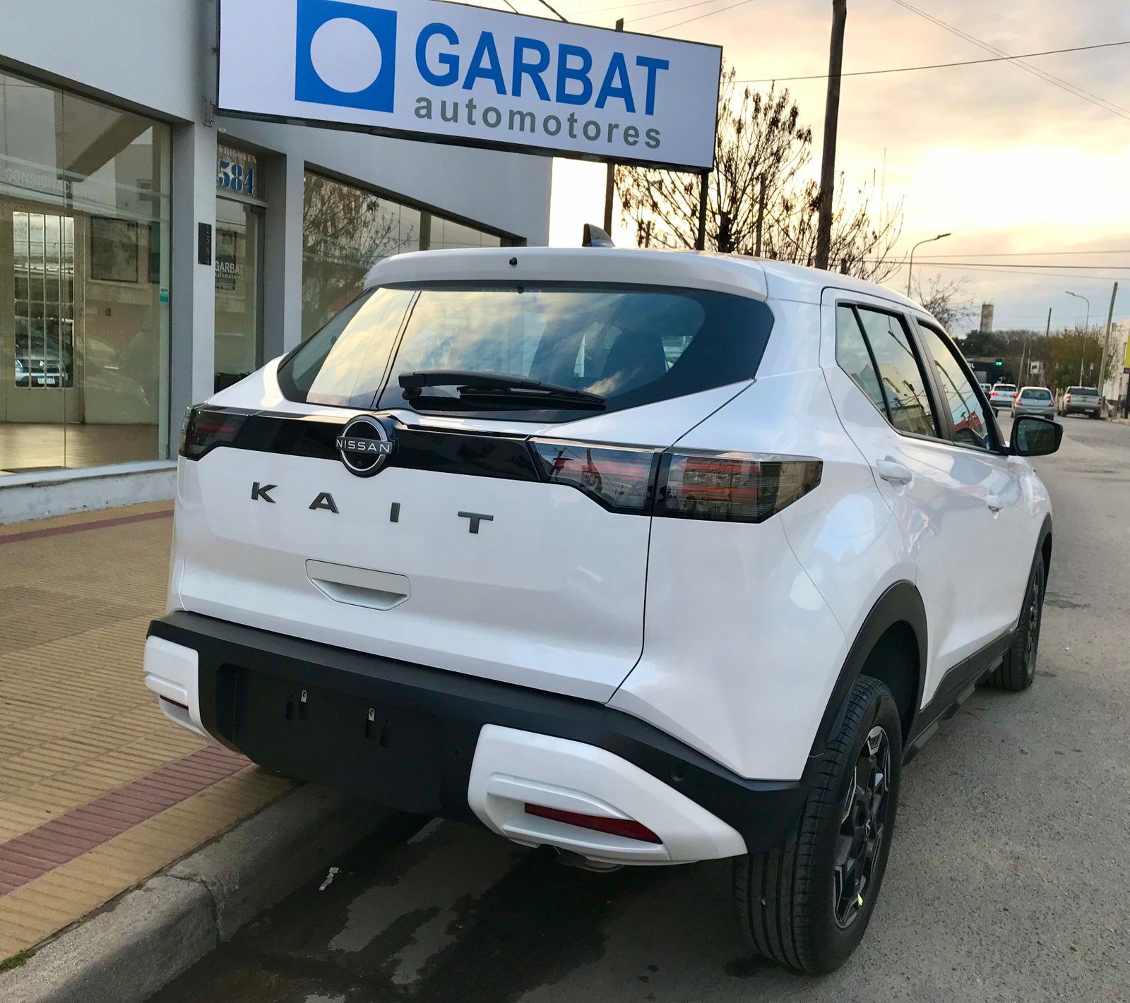 Nissan KAIT Sense 1.6 CVT 2026 — 0 km — Automatica — Nafta — en venta en Tandil, GARBAT Automotores               loading=